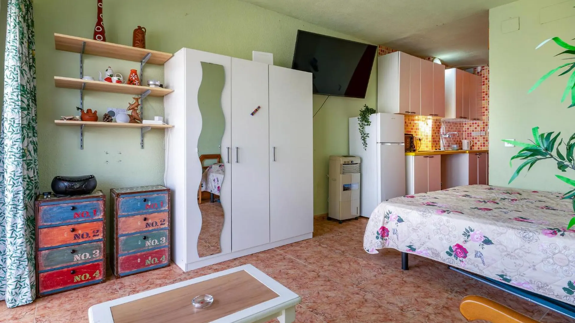 Beautiful Apartment In Torremolinos With Wifi